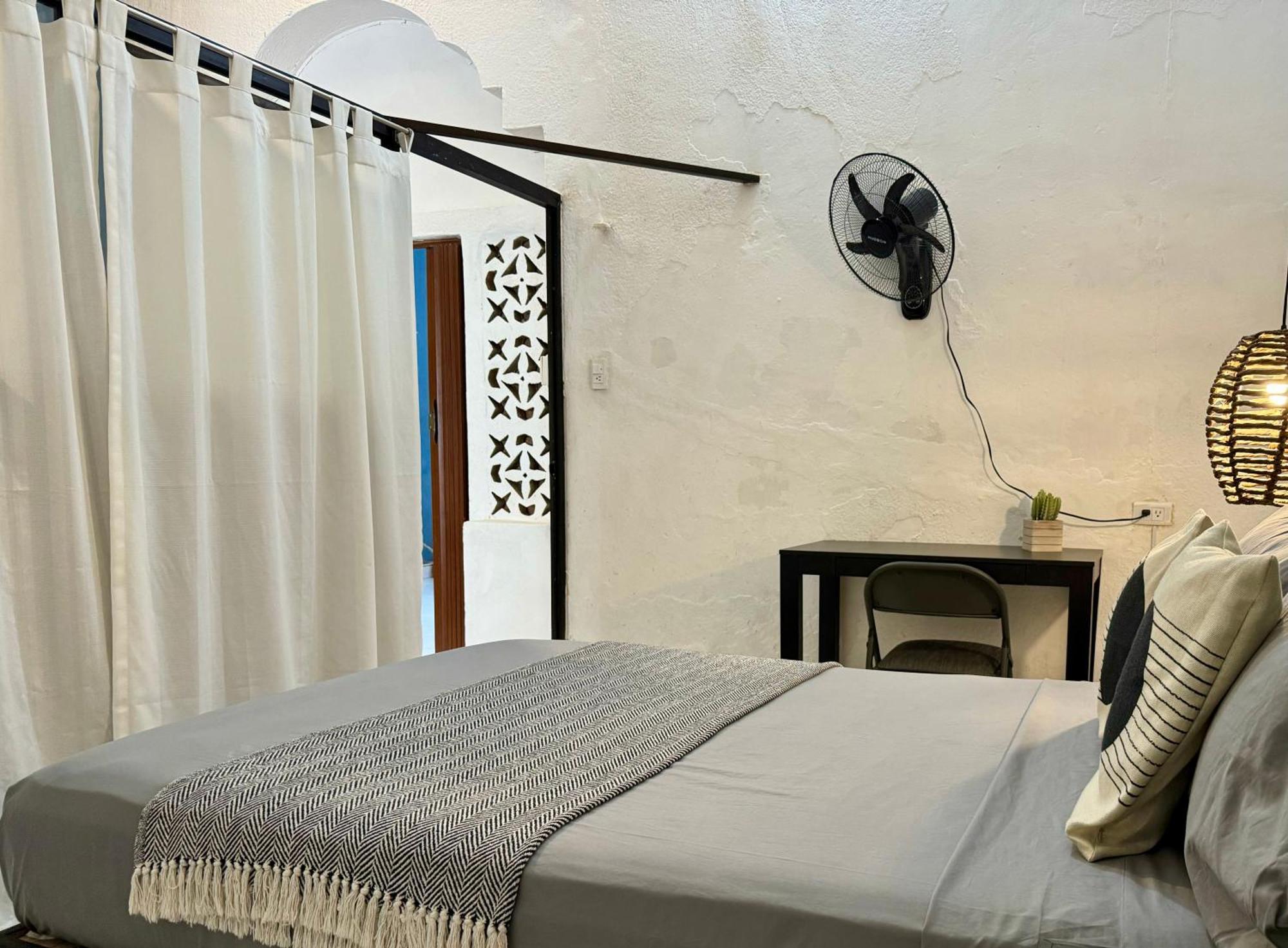 Casita Azul Colonial En El Centro De Merida. Екстериор снимка